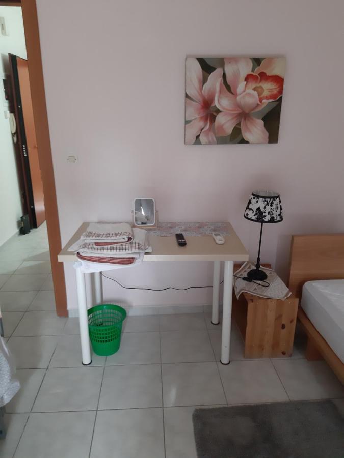 Mpoza Appartments * Patras