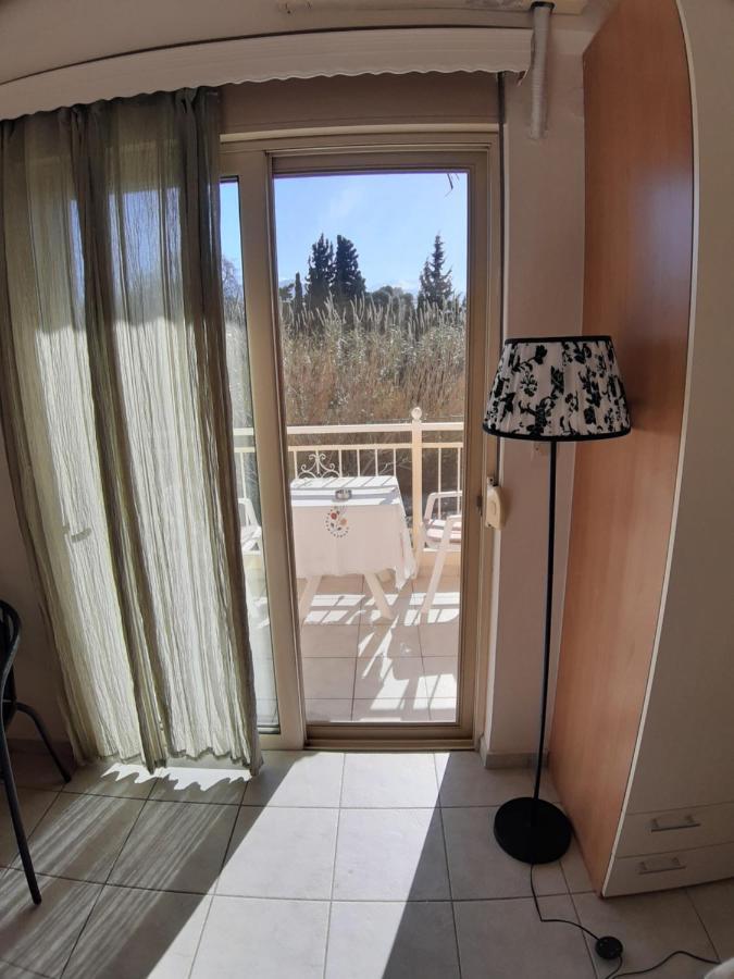 Mpoza Appartments * Patras