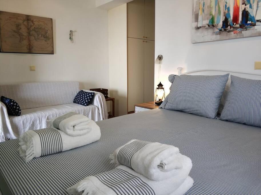 Holiday home Zenios Andros-cycladic House Overlooking Batsi Bay