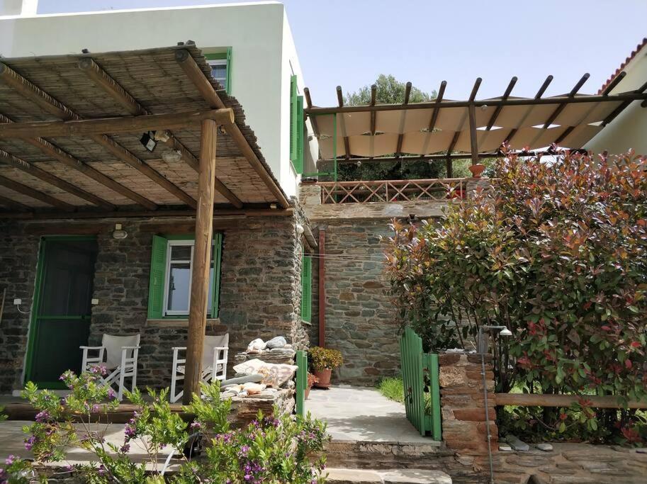 Zenios Andros-cycladic House Overlooking Batsi Bay Holiday home *