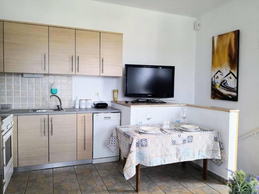 Holiday home Zenios Andros-cycladic House Overlooking Batsi Bay *
