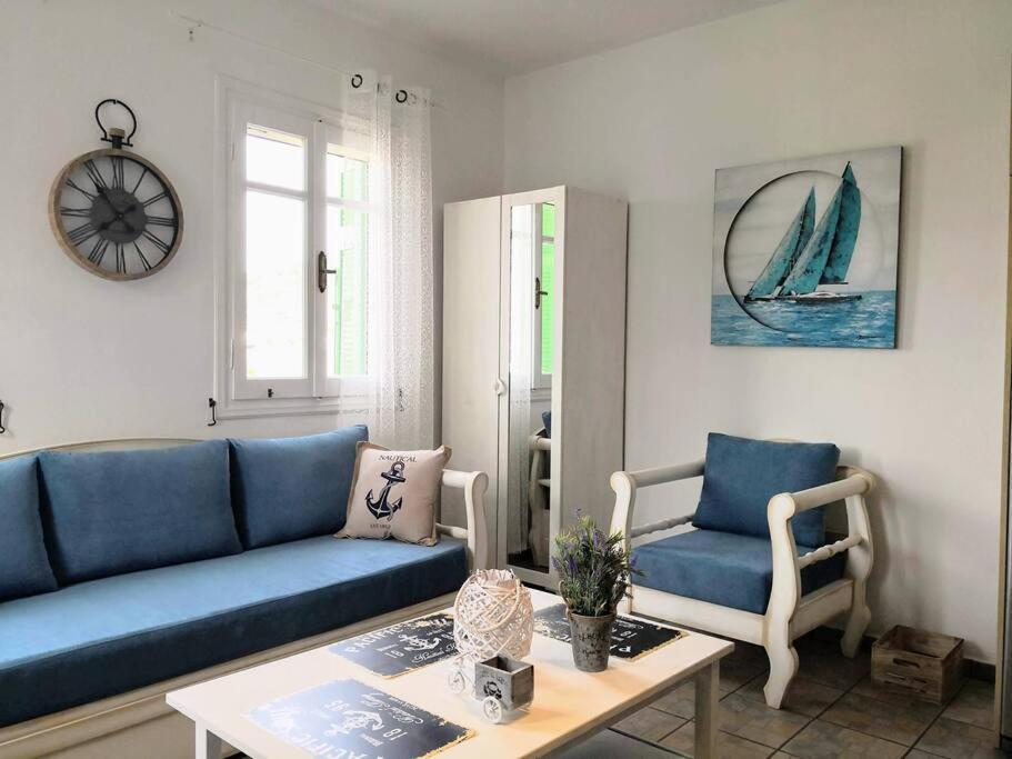 Holiday home Zenios Andros-cycladic House Overlooking Batsi Bay