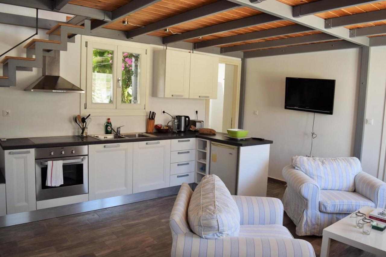 Holiday home 'Paraside' Seaside Villa In Delfini Says Netflix