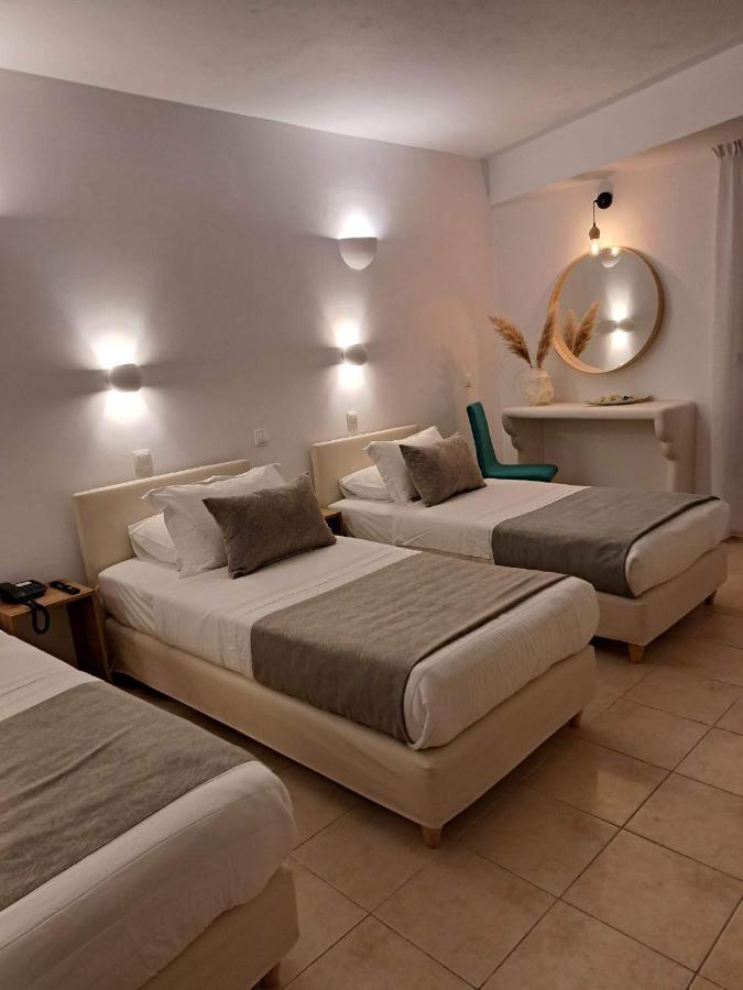 Amerisa & Hotel Fira (Santorini)