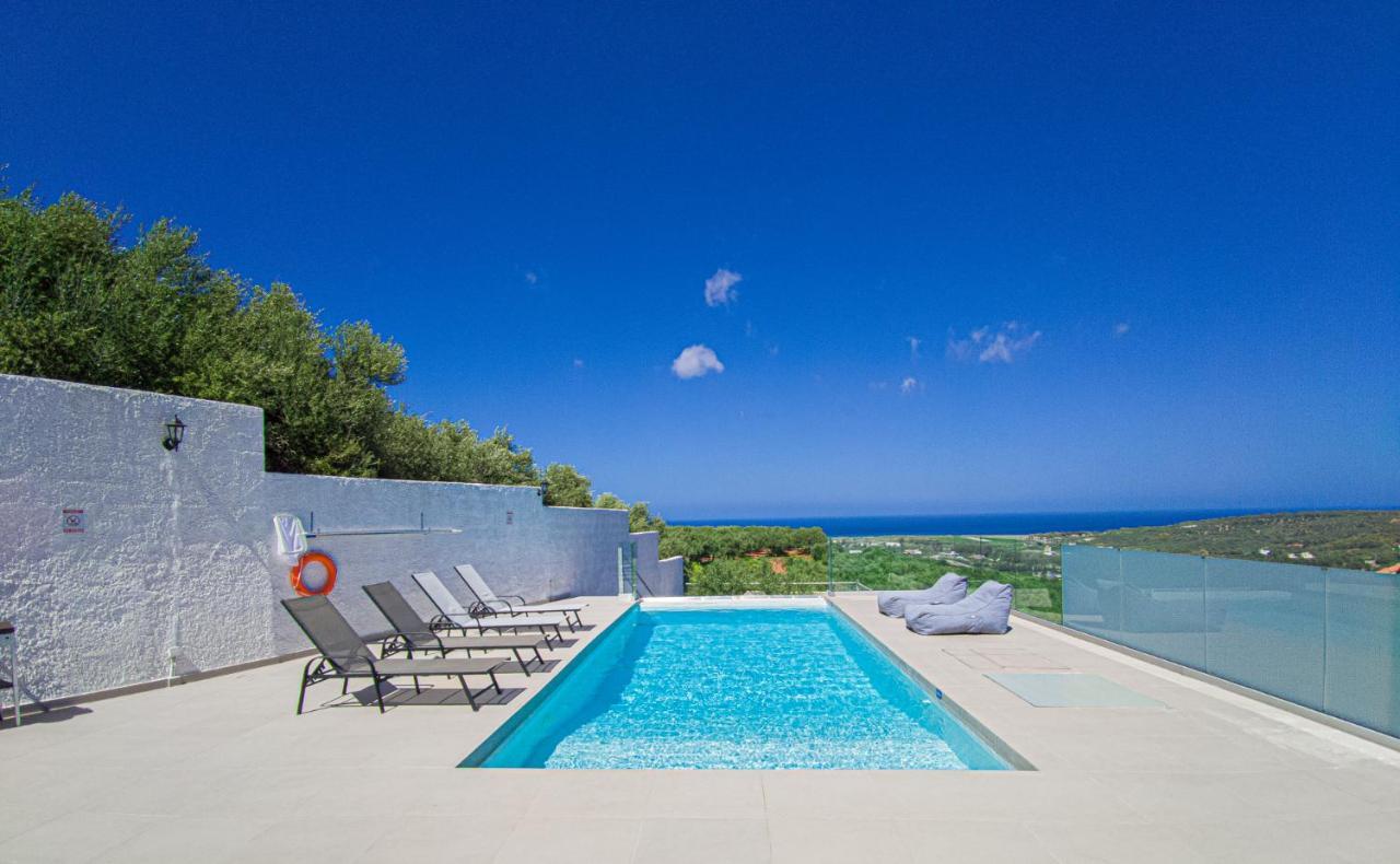 Modern With Infinity Pool Close To The Sea * Tavronitis (Crete)