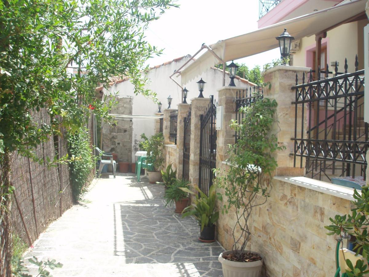 Hellen Apartment *