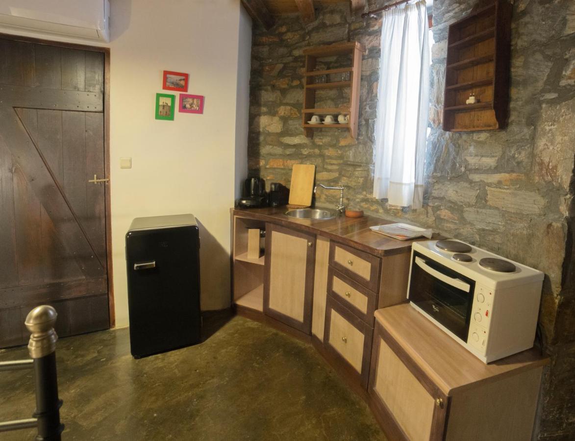 Pyrgos Traditional Village Apartment *
