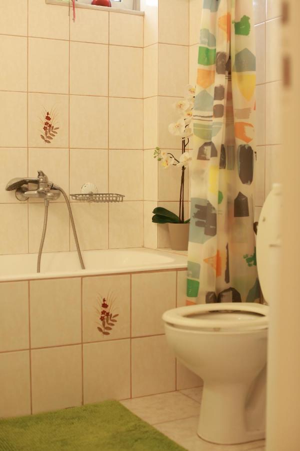 Artemis Homest Ay ,two-bedroom Apartment *