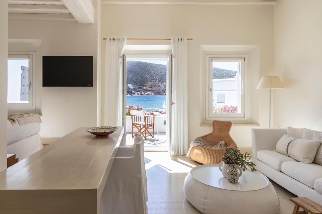 Elies Vathi (Sifnos)