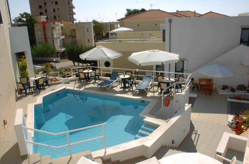 Blue Sky Aparthotel *