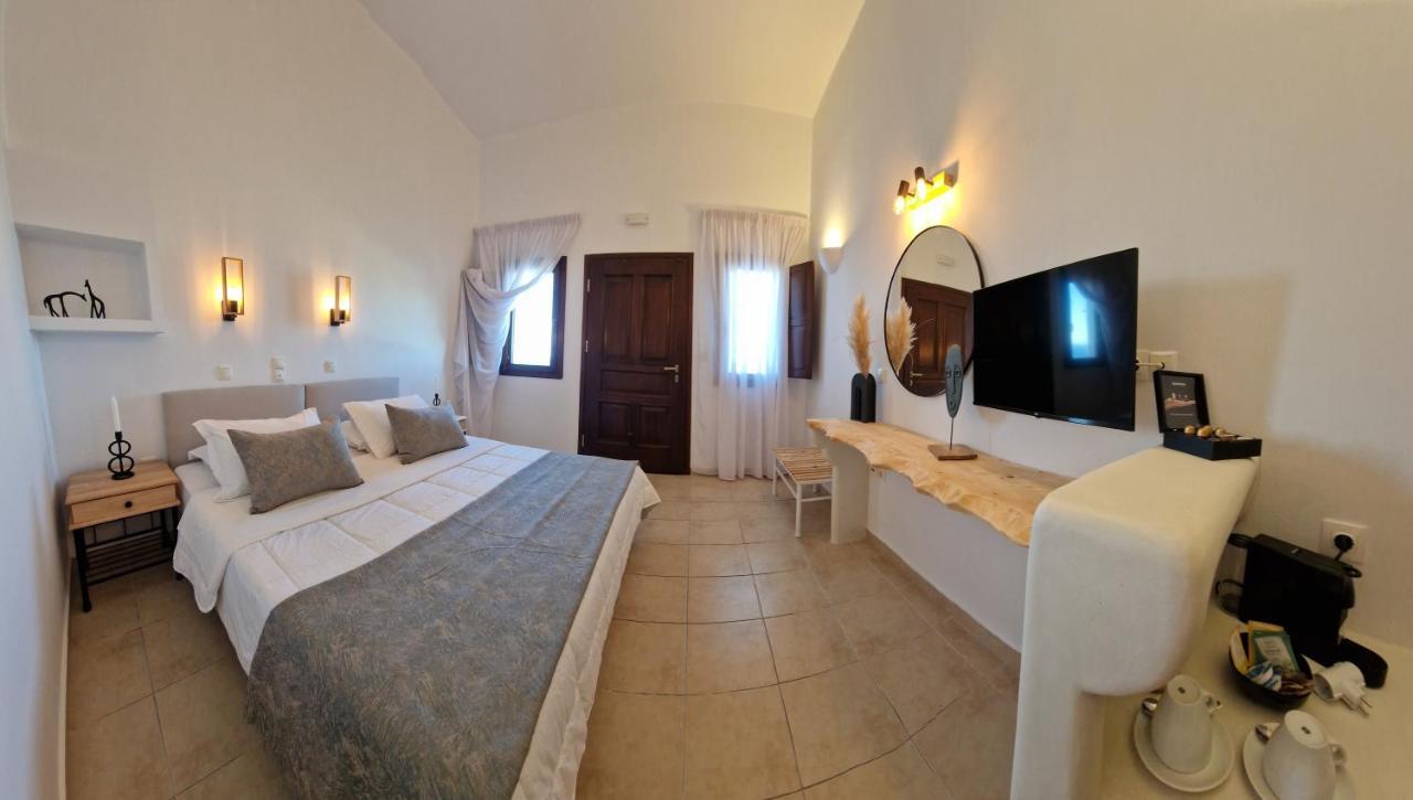 Hotel Amerisa & Fira (Santorini)