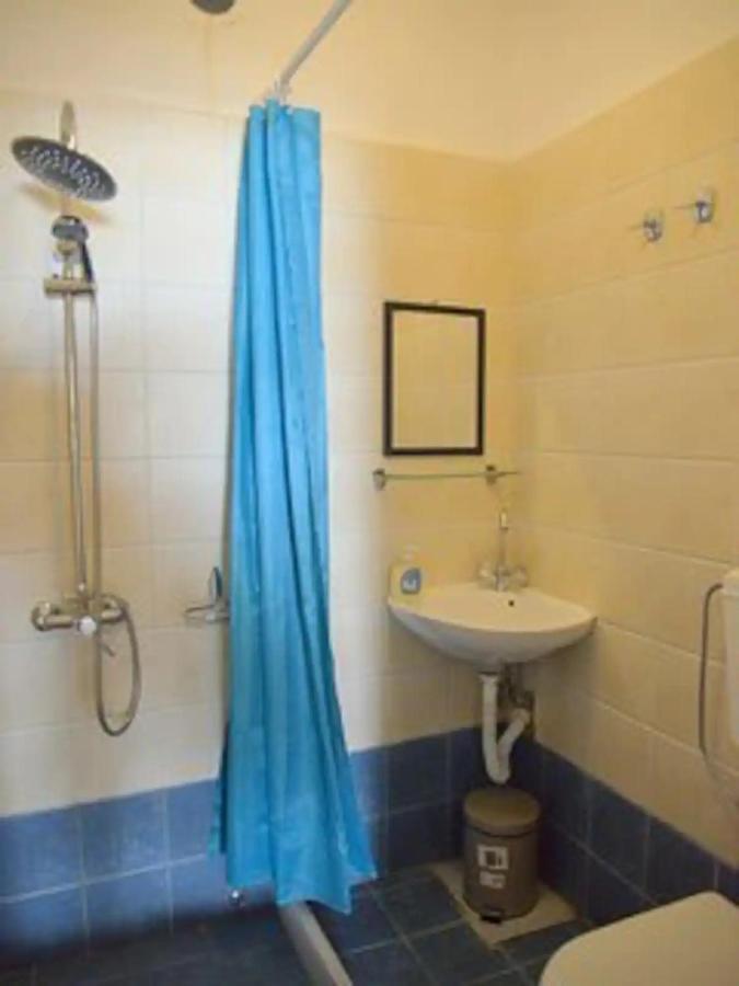 Milos Kardapis Ground Floor Apartment
