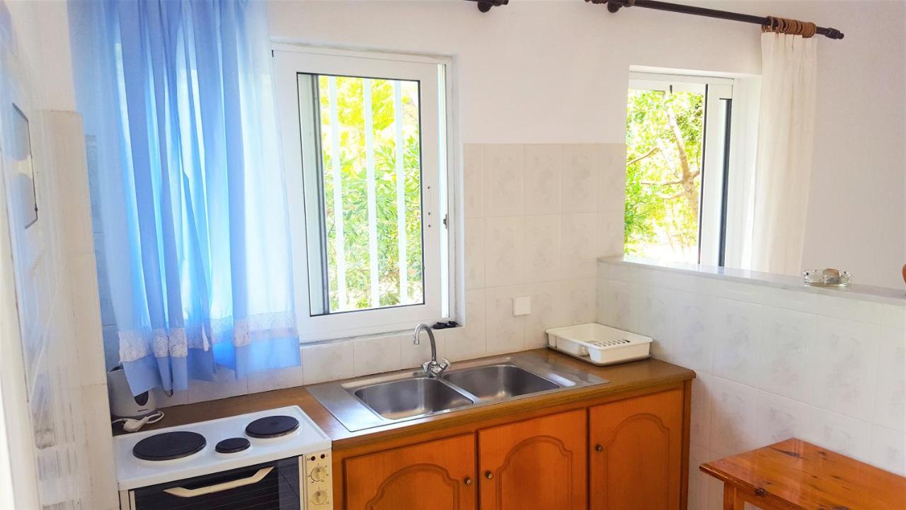 Aparthotel Blue White Apartments - Kefallonia Poolside Retreats Spartia (Kefalonia)
