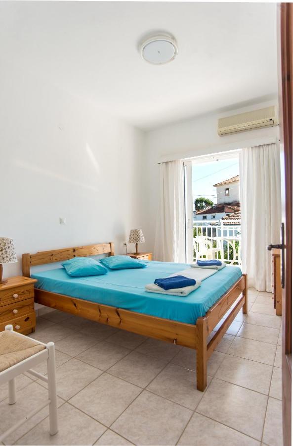 Blue White Apartments - Kefallonia Poolside Retreats Spartia (Kefalonia)