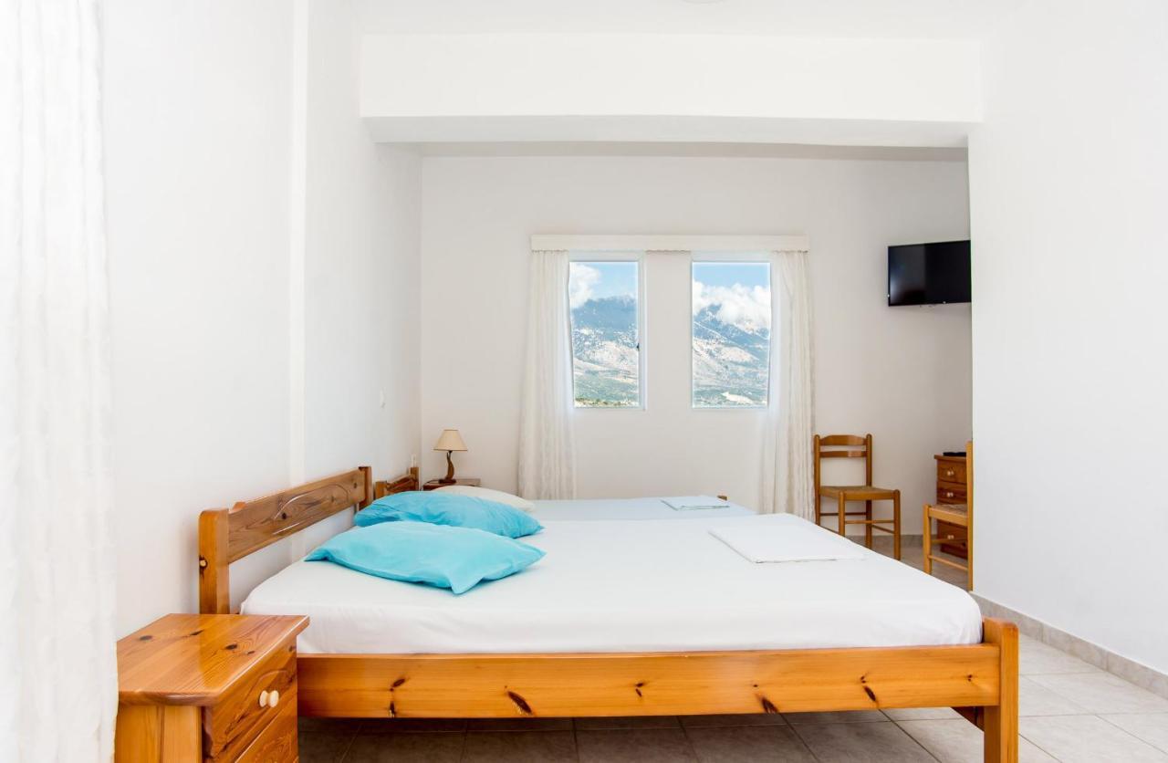 Blue White Apartments - Kefallonia Poolside Retreats 3* Spartia (Kefalonia)