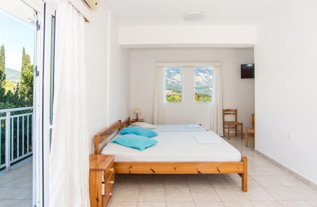 Blue White Apartments - Kefallonia Poolside Retreats Spartia (Kefalonia)
