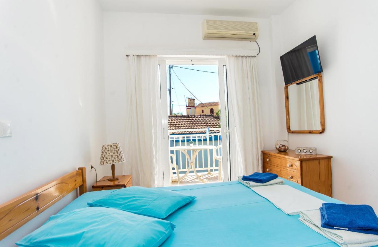 Blue White Apartments - Kefallonia Poolside Retreats 3* Spartia (Kefalonia)