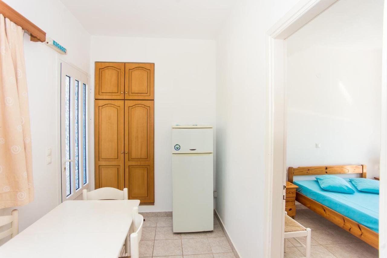 Blue White Apartments - Kefallonia Poolside Retreats Aparthotel