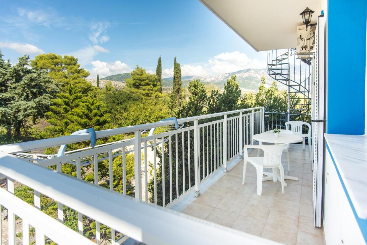 Aparthotel Blue White Apartments - Kefallonia Poolside Retreats Spartia (Kefalonia)