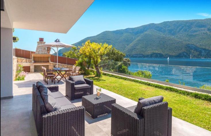 Mr Grey Luxury Villa *