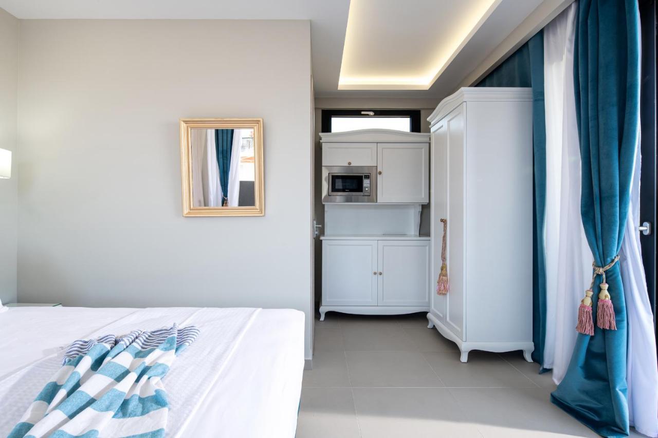 Light Blue Aparthotel Nea Kallikrateia