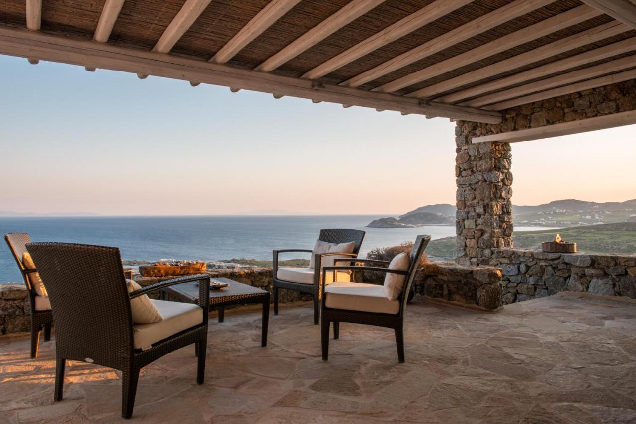 Elegant Seaside Villa, Great Views, Infinity Pool, Lia, Mykonos Villa Mykonos Town