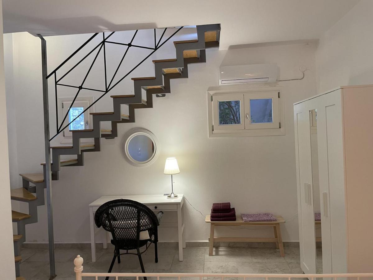 'Paraside' Seaside Villa In Delfini Says Netflix Holiday home