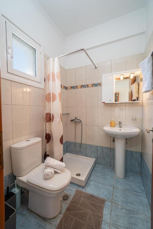 Apartment John's Karavomylos