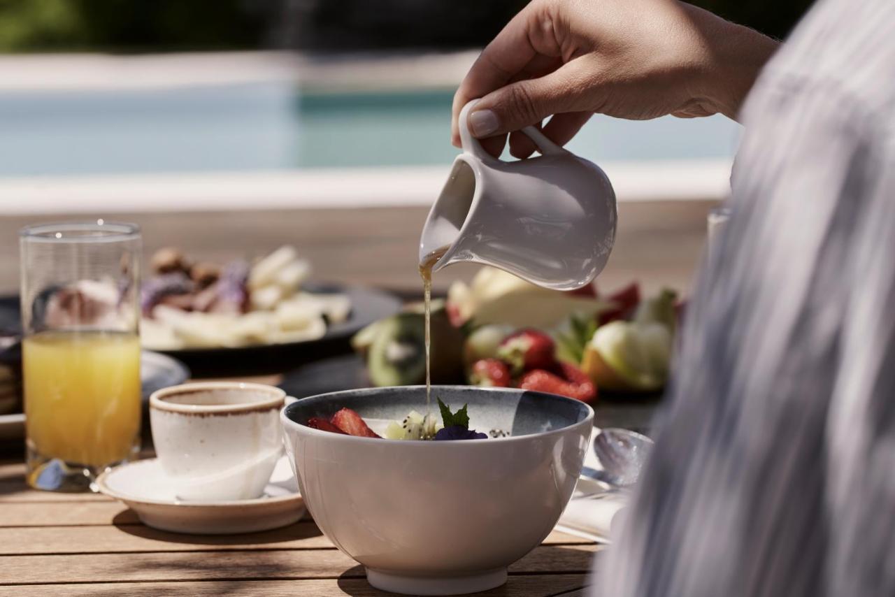 Yria Island Boutique & 5*
