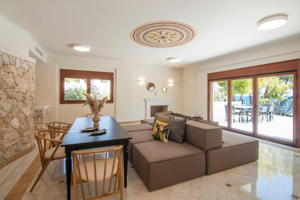 Lion Villa
