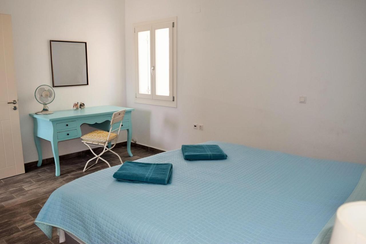 'Paraside' Seaside Villa In Delfini Says Netflix * Kini