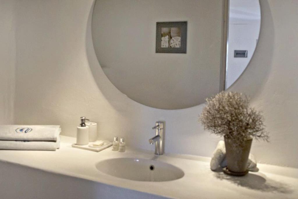 Elegant Seaside Villa, Great Views, Infinity Pool, Lia, Mykonos Mykonos Town