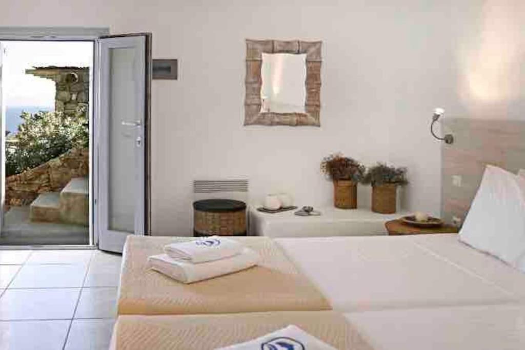 Elegant Seaside Villa, Great Views, Infinity Pool, Lia, Mykonos Villa