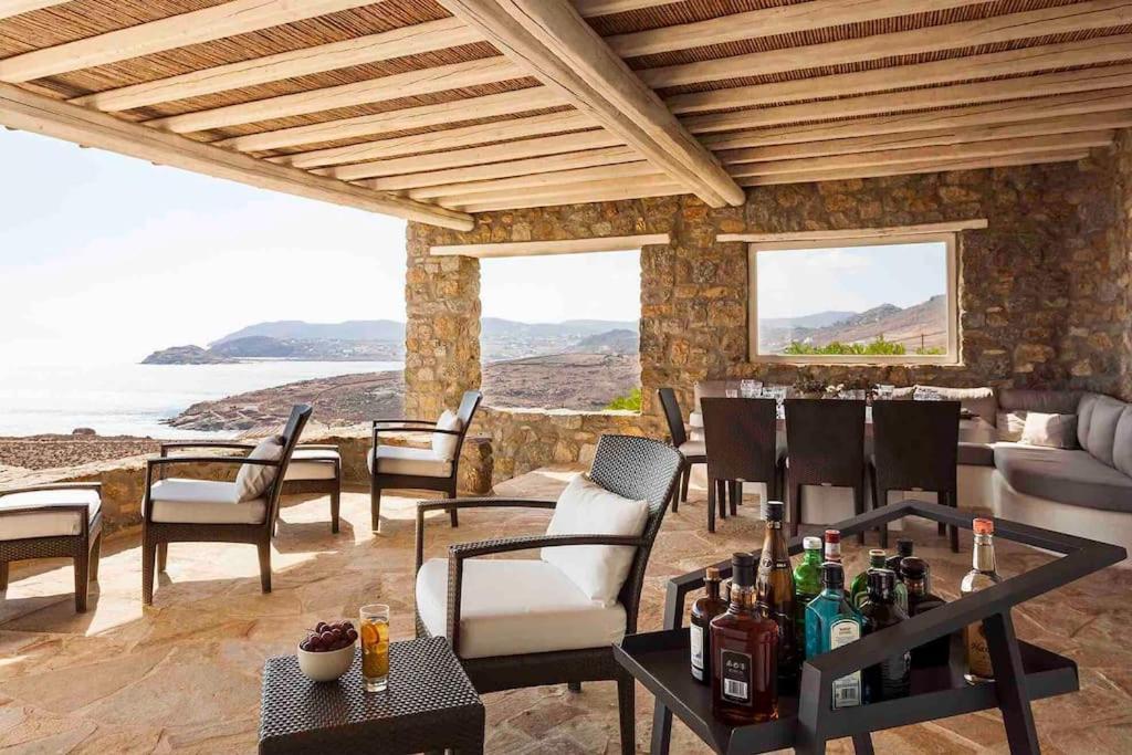 Elegant Seaside Villa, Great Views, Infinity Pool, Lia, Mykonos Mykonos Town