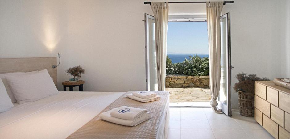 Villa Elegant Seaside Villa, Great Views, Infinity Pool, Lia, Mykonos Mykonos Town