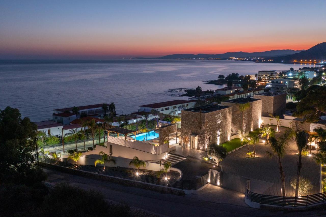 Lido White Villa Pefki (Rhodes)