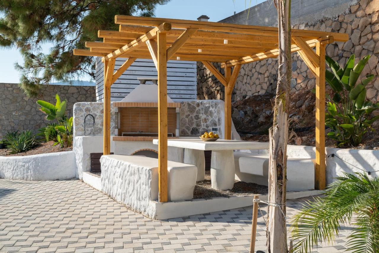 Lido White * Pefki (Rhodes)