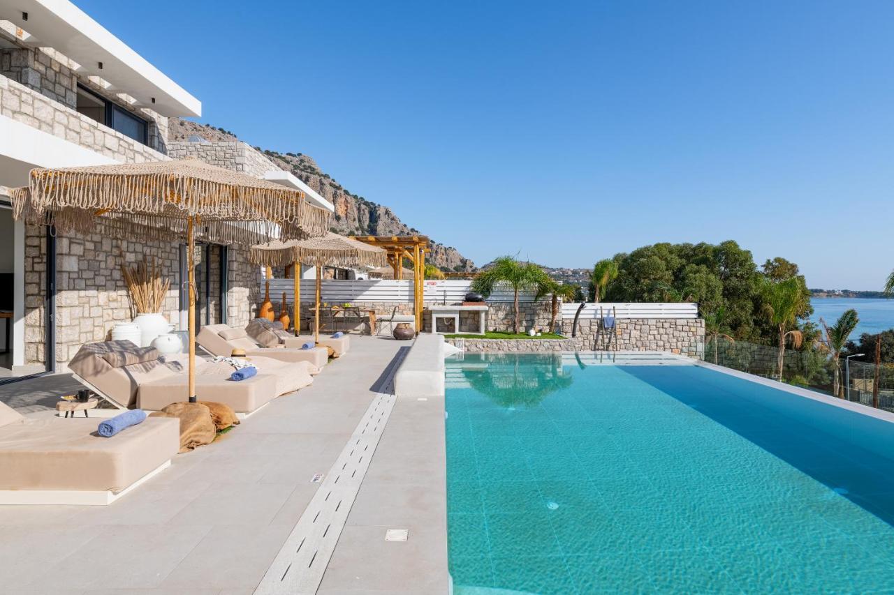 Lido White Villa *