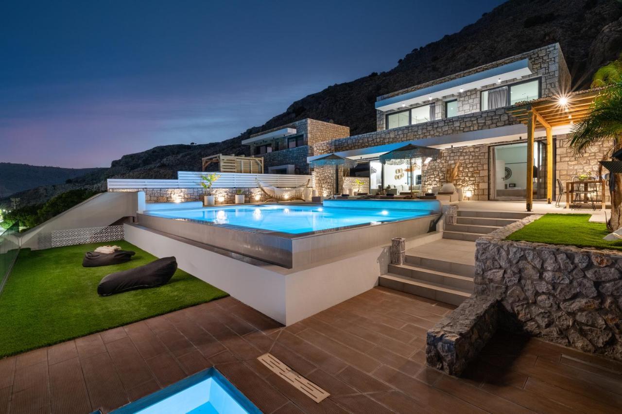 Lido White Villa *
