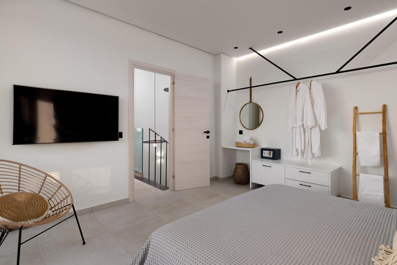 Villa Lido White