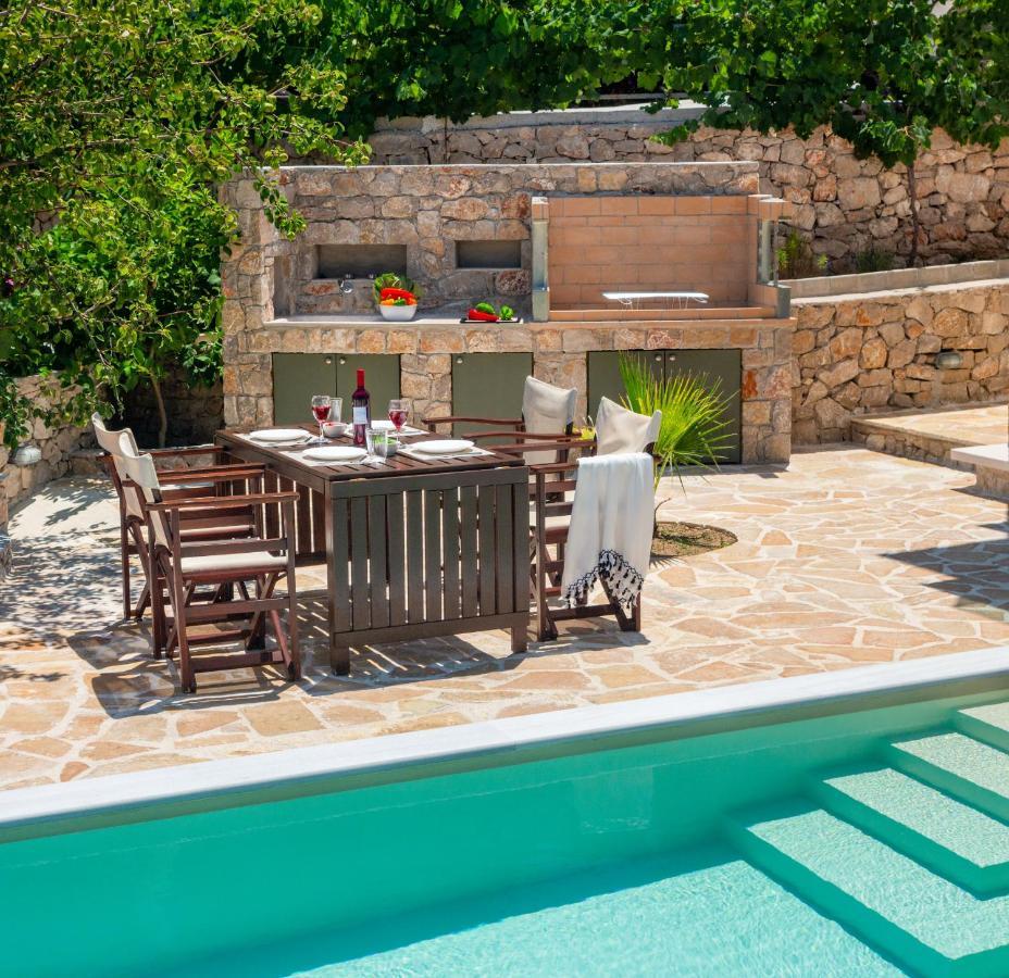 Villa Aloni Sea View