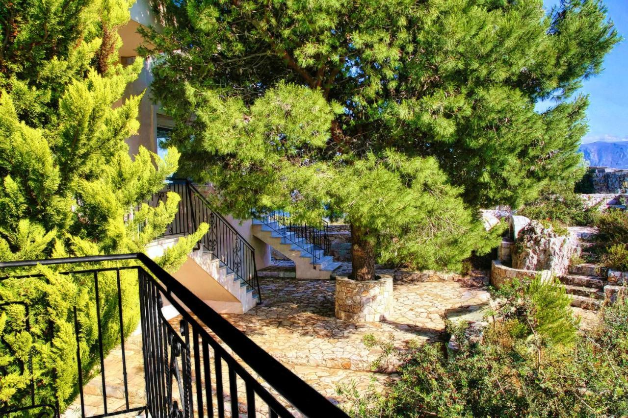Afroditi In Chania Near Airport With Private Pool, Free Wi-fi, Souda Bay Views, Garden Oasis Villa