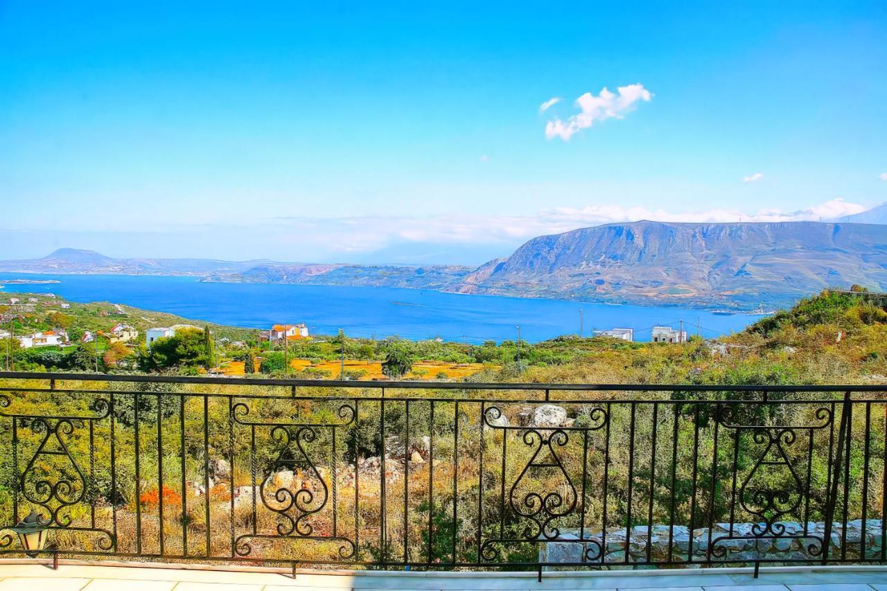 Villa Afroditi In Chania Near Airport With Private Pool, Free Wi-fi, Souda Bay Views, Garden Oasis Kounoupidhiana