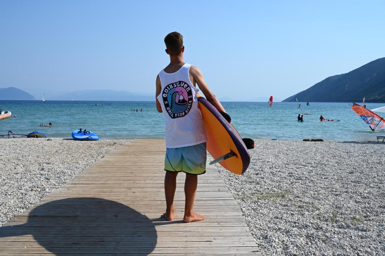 Surf Hotel 2*