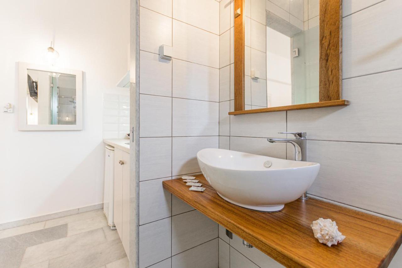 Katerina Babis Aparthotel 2*
