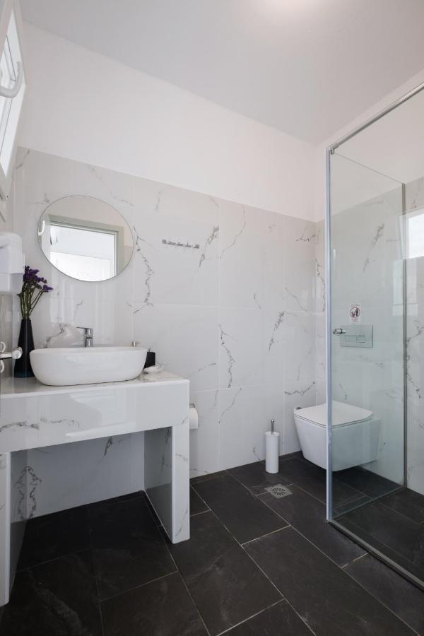 Diamond Arillas Luxury Apartment
