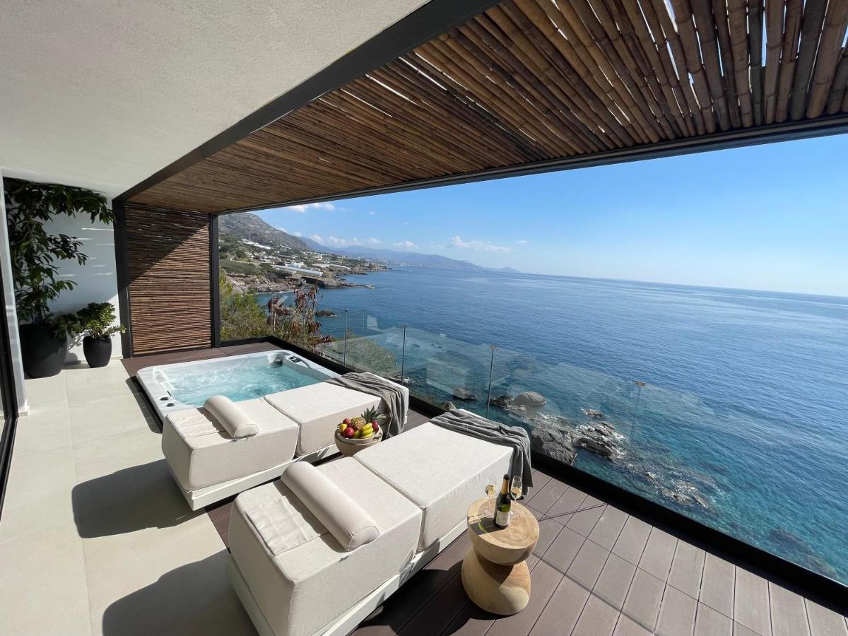 Mystique Luxury Achlia