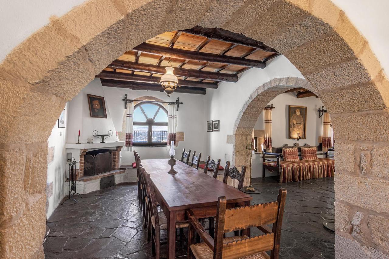 Thea In Aptera Villa