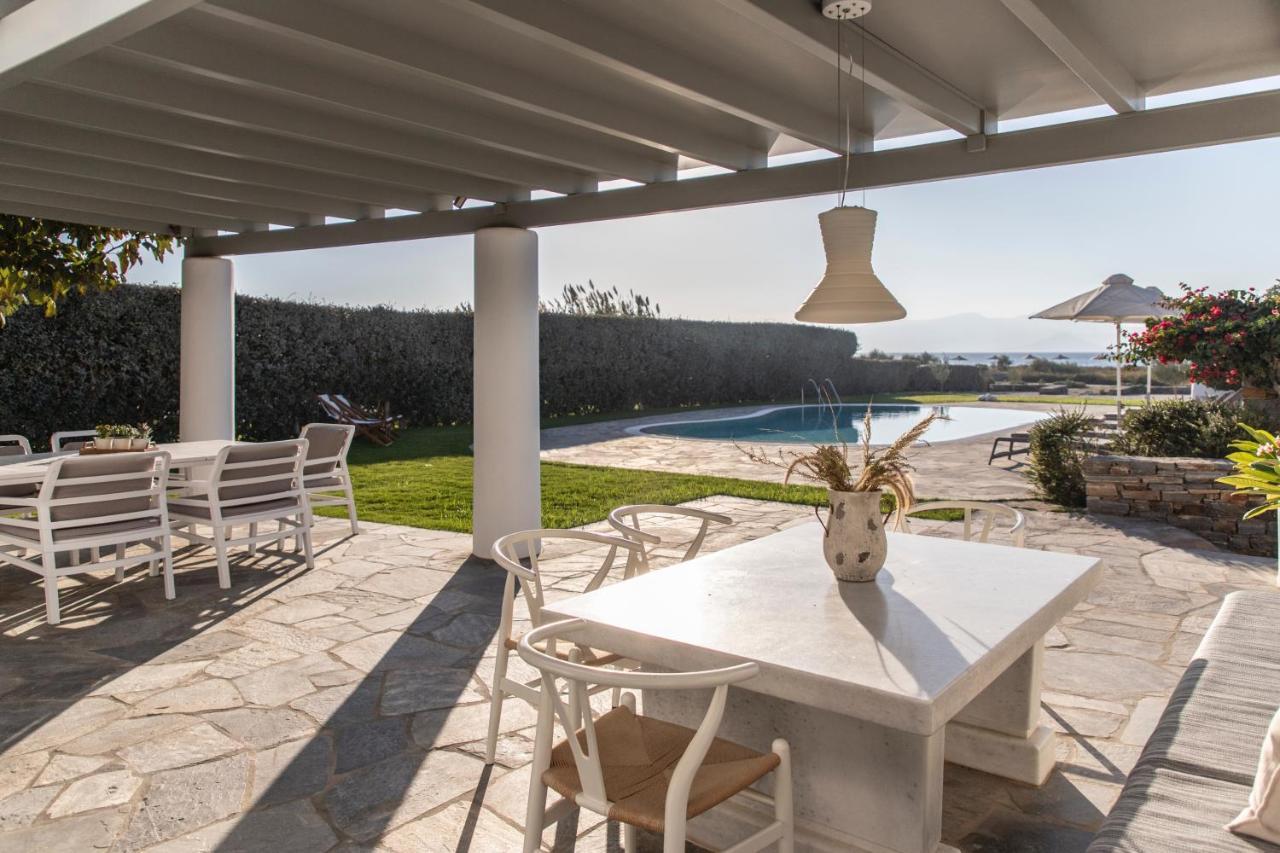 Aqua Breeze Villas *
