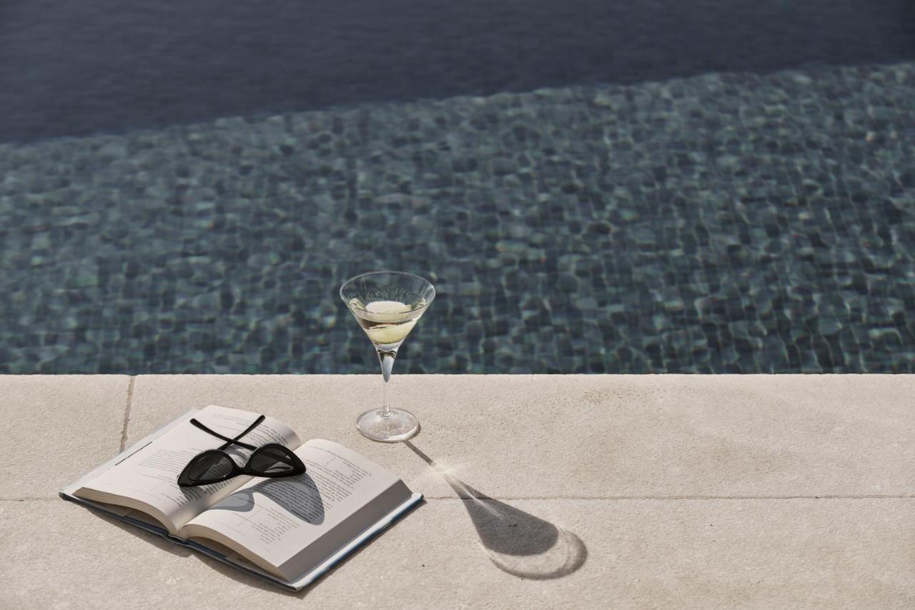 Yria Island Boutique &